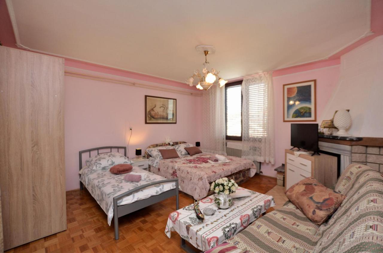 Apartments Medelin Ровинь Экстерьер фото